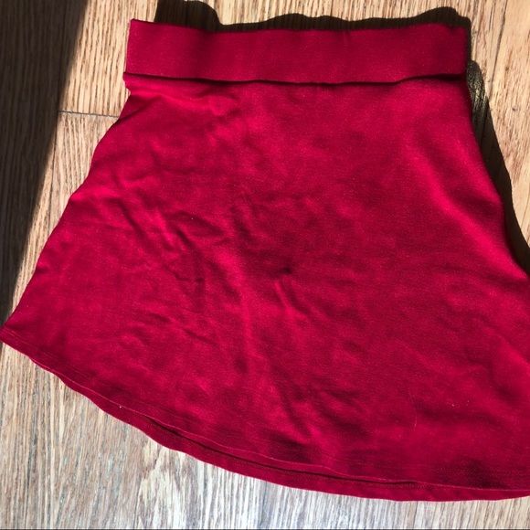 Red skirt - Picture 2 of 3